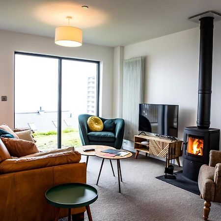 2 Bed Ground Floor Apartment - 7 Plas Pistyll Luaran gambar